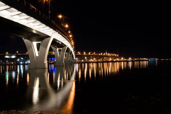 Brug Met Lichten Nachts Finse Baai — Stockfoto