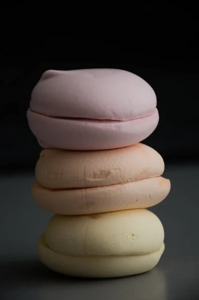 Kleurrijke Marshmallow Een Witte Achtergrond — Stockfoto