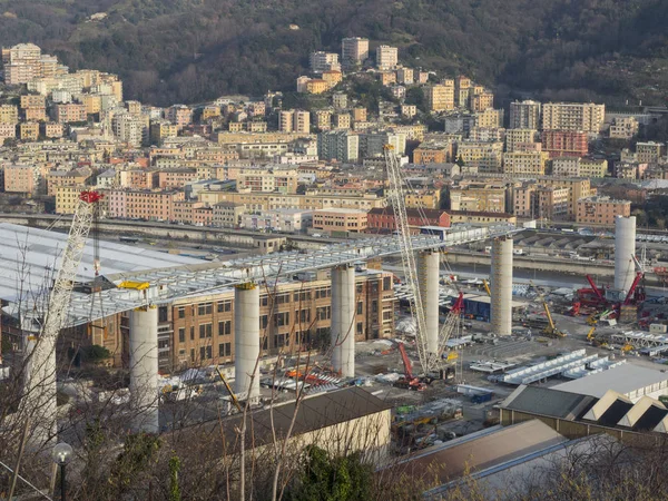Ceneviz 19 Ocak 2020, Morandi Köprüsü 'nün yeniden inşası. Telifsiz Stok Fotoğraflar