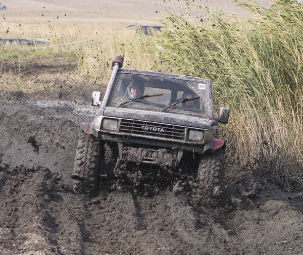 Competição de jipe off-road — Fotografia de Stock