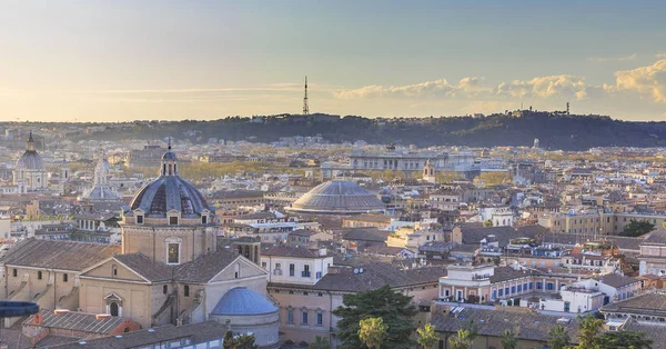 Panorama of the historical part of Rome.Italy — Stock Photo, Image