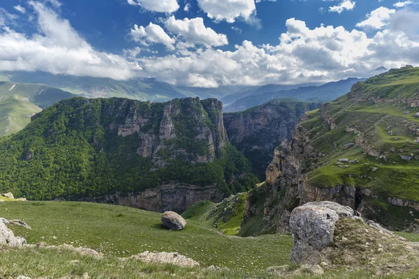 Prostředí horské vesnice Qriz.Azerbaijan — Stock fotografie