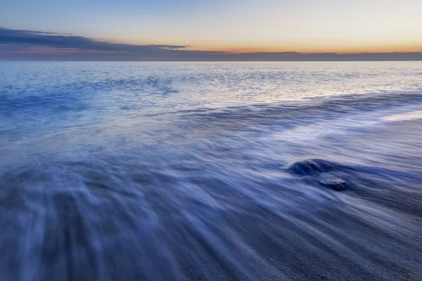 里海在日落时的海岸 — 图库照片