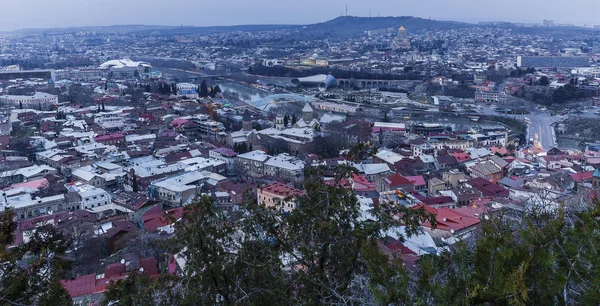Panorama van Tbilisi bij zonsondergang — Stockfoto