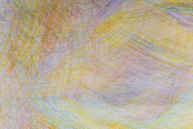 Kağıt üzerinde renkli kalemlerin darbeleri