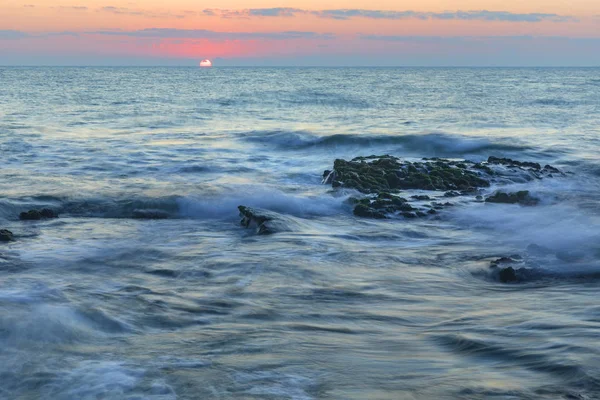Denizde gün doğumu — Stok fotoğraf