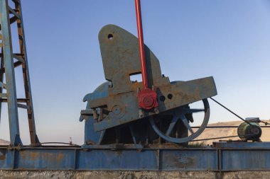 Motor yağı sallanan sandalye