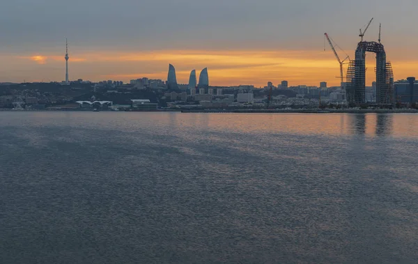 Panorama del lungomare di Baku al tramonto — Foto Stock