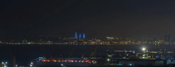 Panorama da noite Baku — Fotografia de Stock