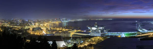 Panorama di Baku all'inizio dell'alba — Foto Stock