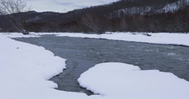 Río Que Pasa Por Desfiladero Montaña Invierno — Vídeos de Stock