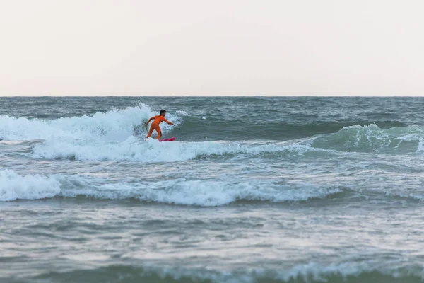 Herzliya Israel March 2020 Surfer Rides Waves Mediterranean Sea — Stock Fotó