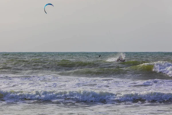 Herzliya Israel March 2020 Surfers Ride Waves Mediterranean Coast — Stock Photo, Image