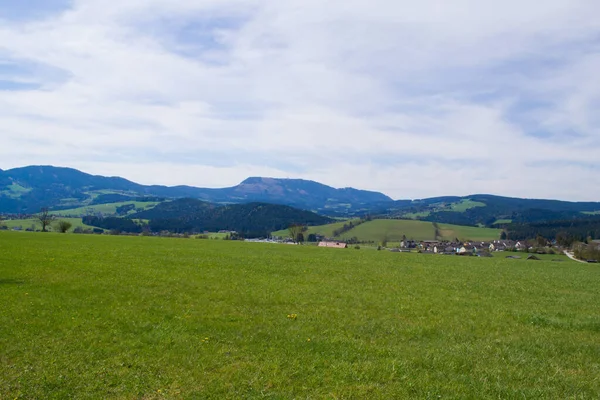奥地利 阿尔卑斯山和风景秀丽 在群山中远足 — 图库照片