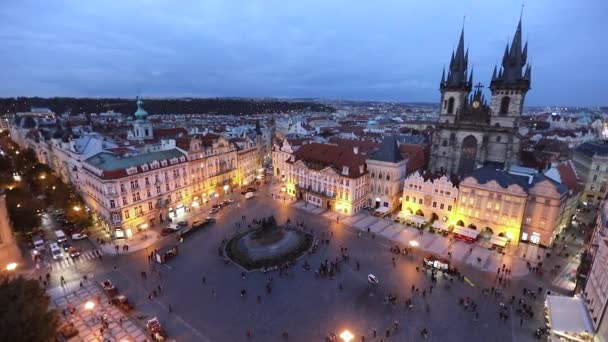 Akşamları, Prag eski şehir Meydanı Panoraması — Stok video