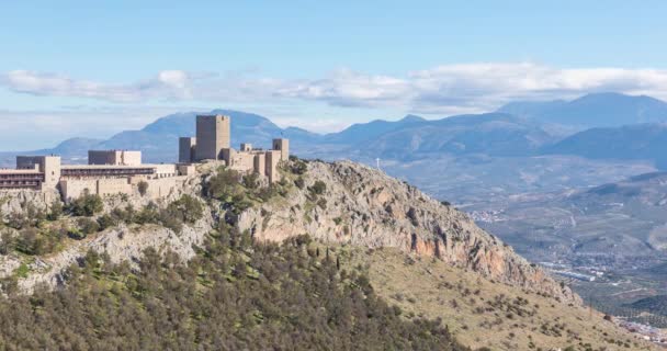 Zoom im Blick auf die Burg von Saint Catalina — Stockvideo
