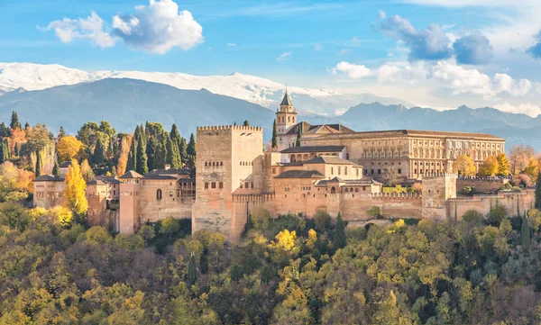 Alhambra - středověké maurské pevnosti — Stock fotografie