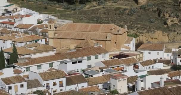 Vista ascendente sobre a fortaleza de Alcazaba em Antequera — Vídeo de Stock