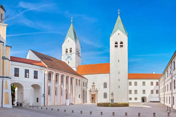 Katedral Freising kuleleri — Stok fotoğraf