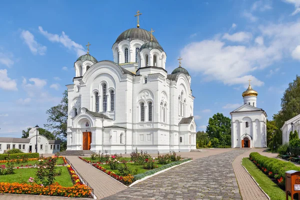 Monasterio Spaso-Euphrosyne en Polatsk, Bielorrusia — Foto de Stock