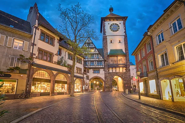 Schwabentor - historiska stadsport i Freiburg, Tyskland — Stockfoto