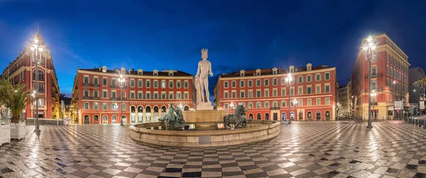 Fontaine du Soleil on Place Massena square in Nice, France — Stock Photo, Image