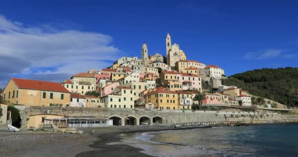 Cervo Città Collinare Medievale Liguria Zoom Vista Dal Mare — Video Stock