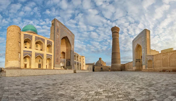 POI Kalan - religiösa komplex ligger runt Kalan minareten i — Stockfoto
