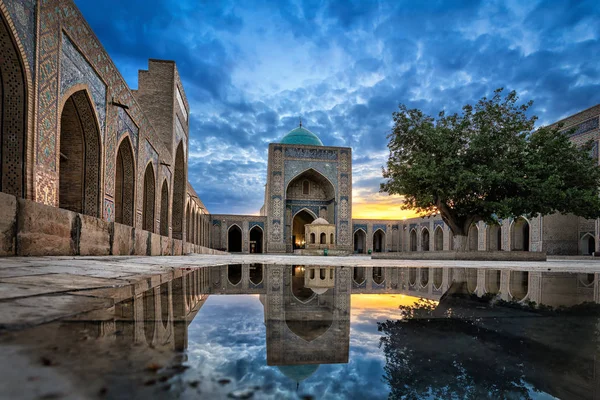Kalyan moskén i Buchara Uzbekistan — Stockfoto