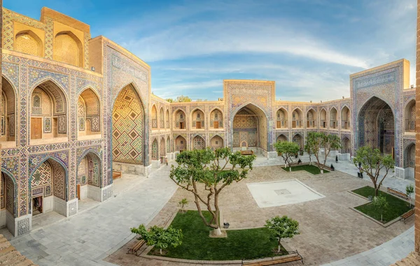 Ulugh Beg Madrasah, Samarkand, Oezbekistan — Stockfoto
