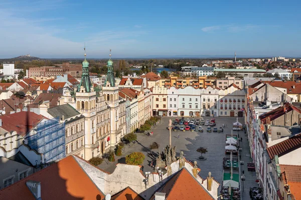 Pardubice Tjeckien Flygfoto Över Stadens Centrala Torg Pernstynske Namesti — Stockfoto