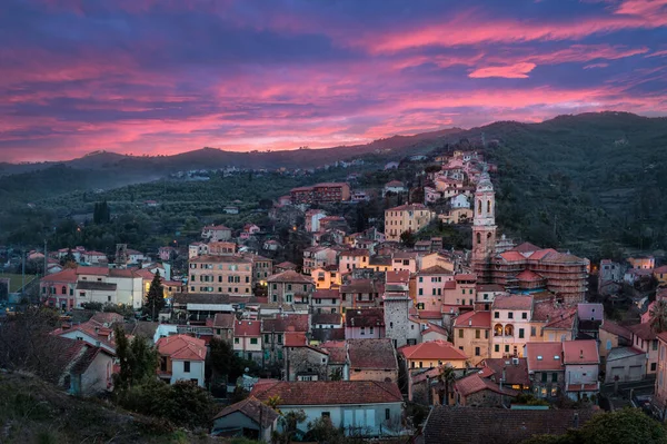 Panorama Dolcedo Entardecer Pequena Cidade Localizada Nos Alpes Ligúria Itália — Fotografia de Stock