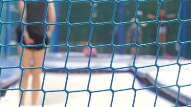 Genişletilmiş bir spor ağının yakın plan çekimi