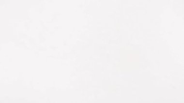 Gümüş boncuklara yakın çekim. 