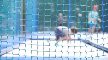 Oyun parkında çit ağı