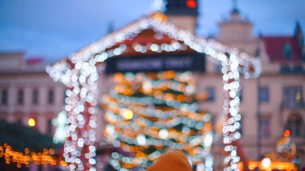 Christmas bokeh entry effect. — Stock Video