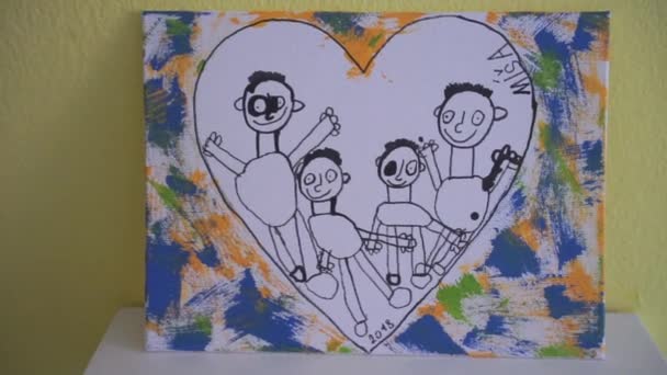 Gemaltes Familienbild von vier Personen — Stockvideo