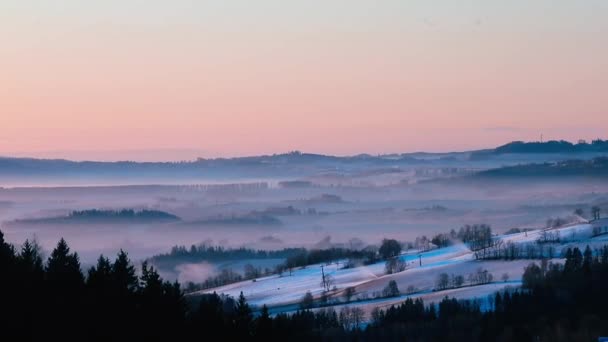 Timelapse vista montaña temprano en la mañana hasta el amanecer . — Vídeos de Stock