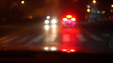 Geceleri arabanın penceresinden manzara..