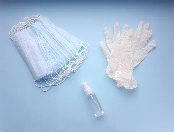 Tıbbi maskeler, antiseptik, salgın hastalıkların korunması ve tedavisi için bir kompleks..