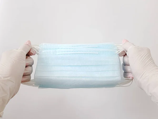 Virüsün salgınlarda korunması ve tedavisi için tıbbi maskeler.
