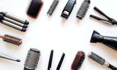 Profesyonel bir kuaför seti. Stilistin işi..