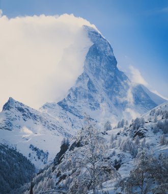 Zermatt - ünlü kayak merkezi İsviçre Alpleri'nde şaşırtıcı görünümü Matterhorn Dağ Manzaralı