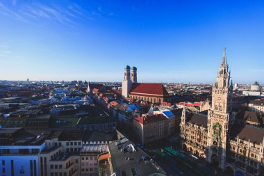 Bayern Münih'in güzel süper geniş açı güneşli havadan görünümü, 