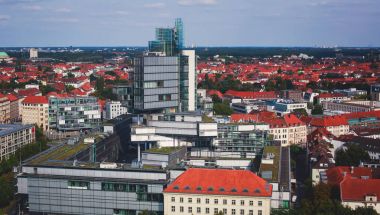 Hannover, Almanya, Aşağı Saksonya New Town Hall, Hannover gözlem güverteden gördün, güzel süper geniş açı yaz havadan görünümü