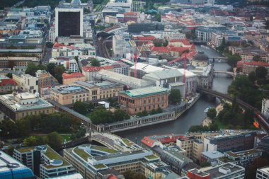 Berlin Hava görünümünü manzarası ve ötesinde city, Almanya, Tv Kulesi gözlem güverteden gördüm