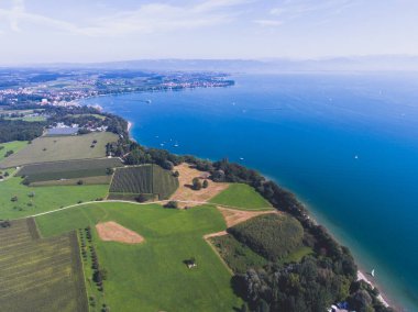 Bodensee, Almanya, Avusturya ve İsviçre, göle hava görünümünü dron vurdu