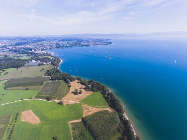 Bodensee, Almanya, Avusturya ve İsviçre, göle hava görünümünü dron vurdu