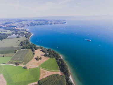 Bodensee, Almanya, Avusturya ve İsviçre, göle hava görünümünü dron vurdu