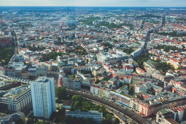 Aerial view of Berlin with skyline and scenery beyond the city, Germany, seen from the observation deck of TV tower — Stock Photo, Image